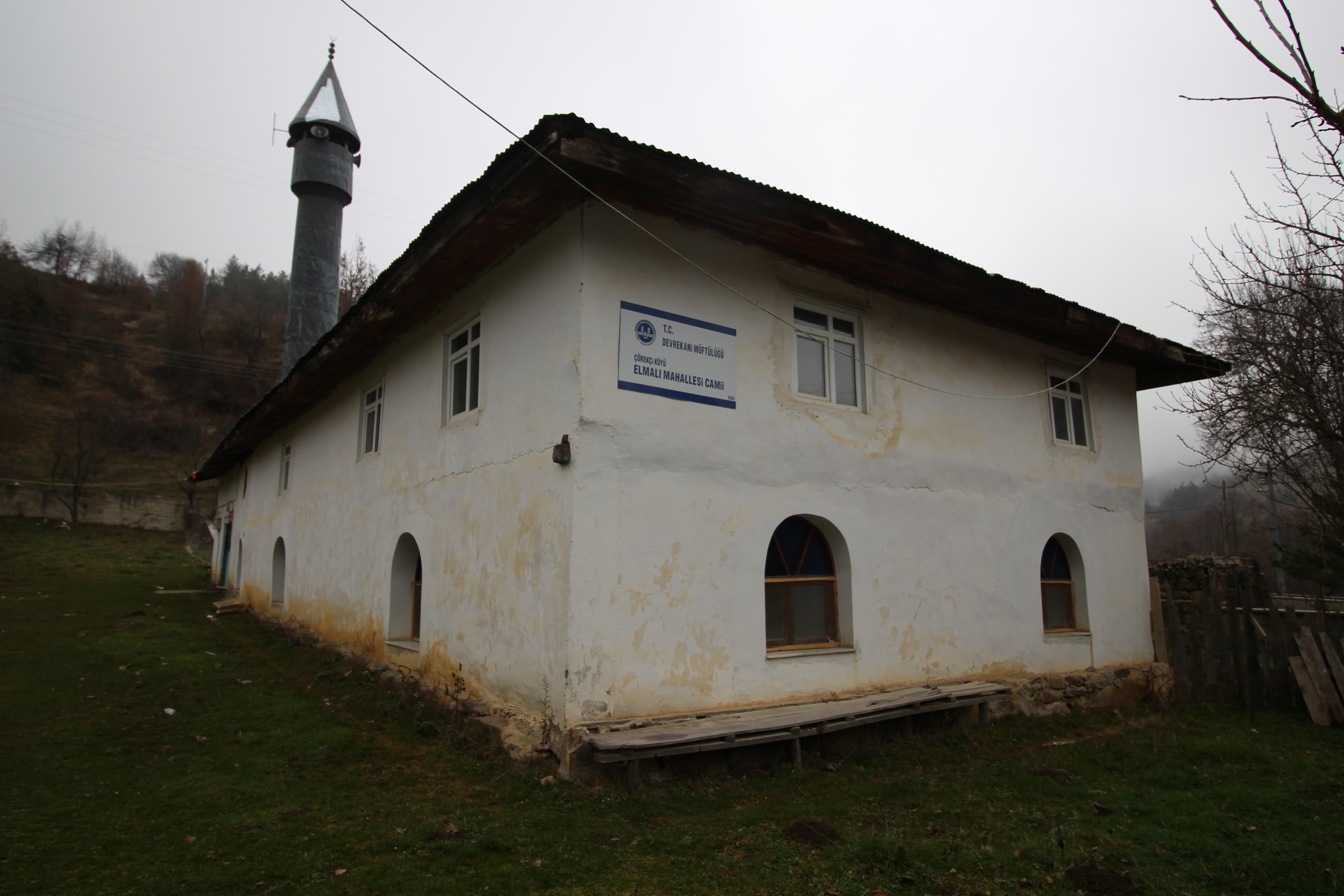 Çörekçi Köyü, Elmalı Mahalle Camii