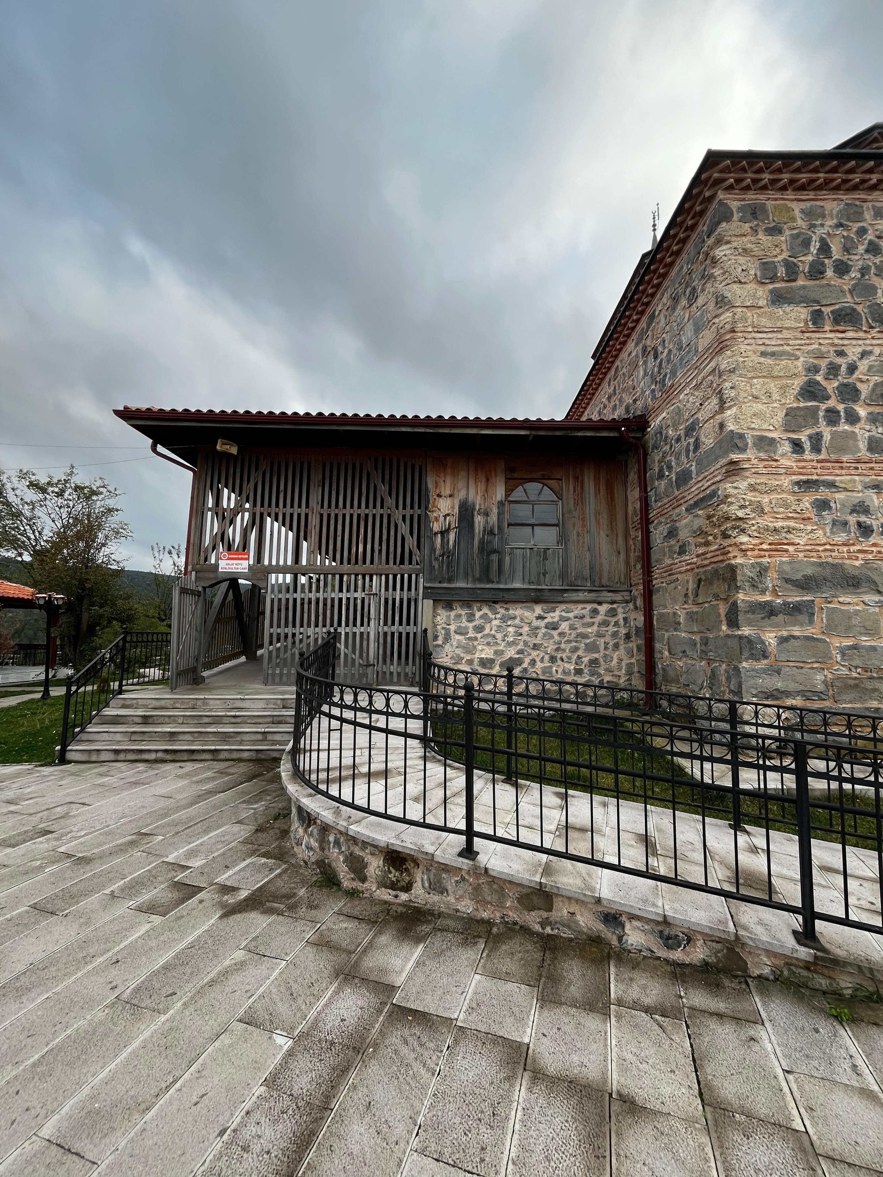 Ahlat Köyü, Benlisultan Camii